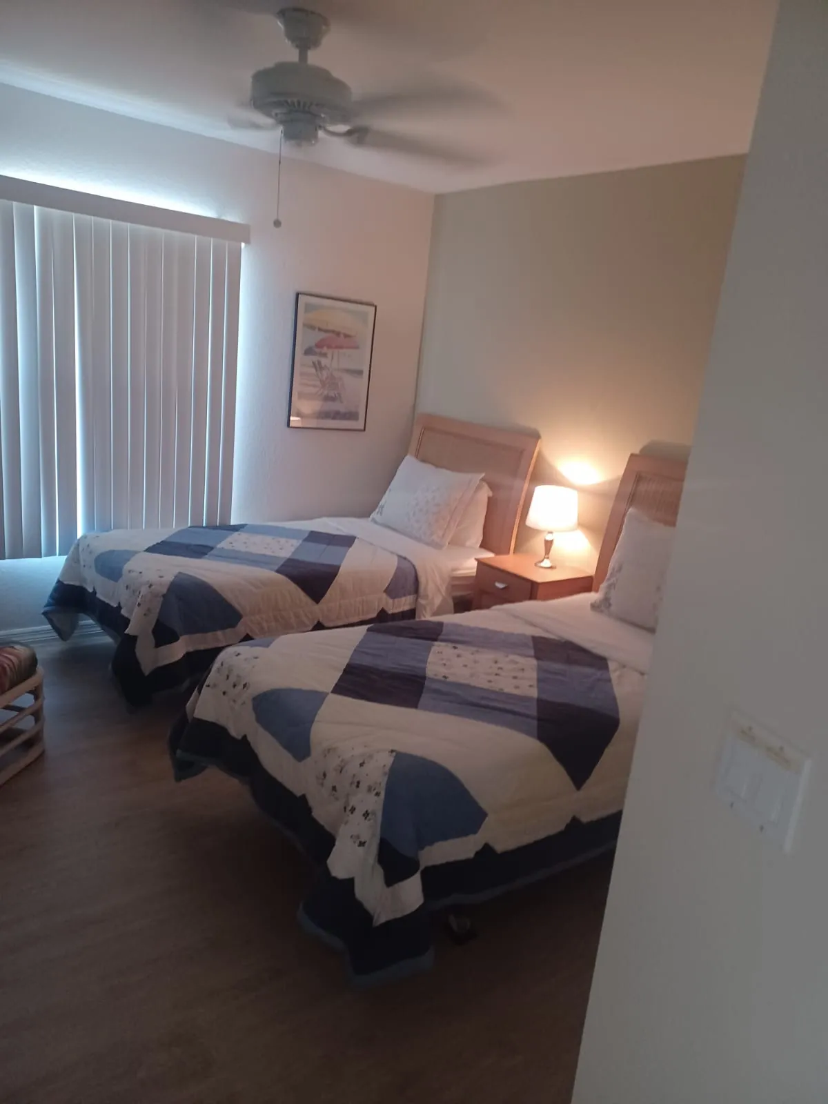 Drittes Schlafzimmer mit zwei Einzelbetten